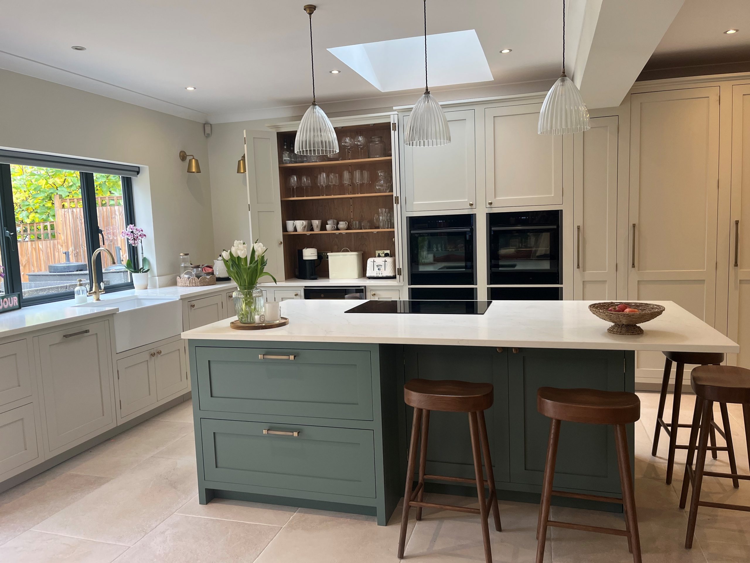 shaker kitchen cabinet